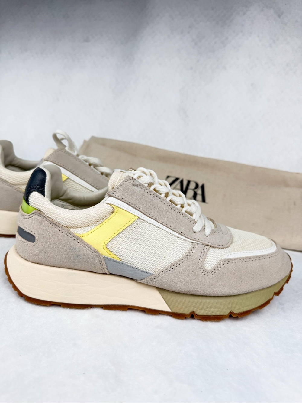 Zara Women’s Cream Sneakers with Yellow Accent and Gray Heel Size 8 Pre-owed